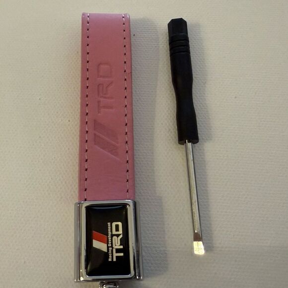 TRD Toyota Key Fob Keychain with Logo in Pink Leather NWT - Picture 2 of 6